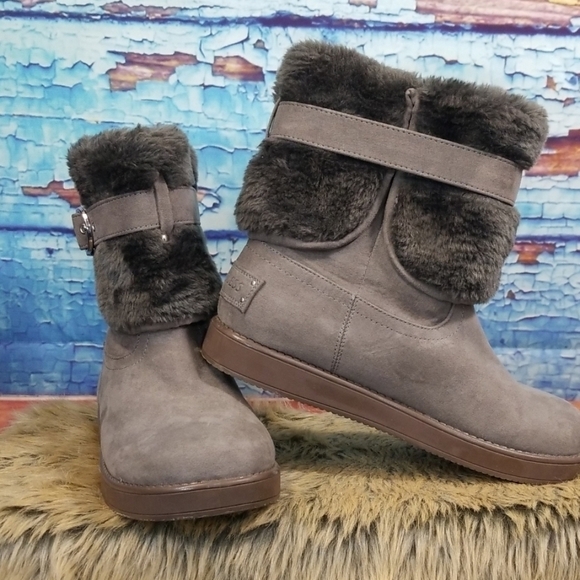 g by Guess fur booties - Picture 6 of 8